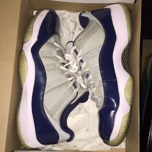 Jordan 11 low Georgetown